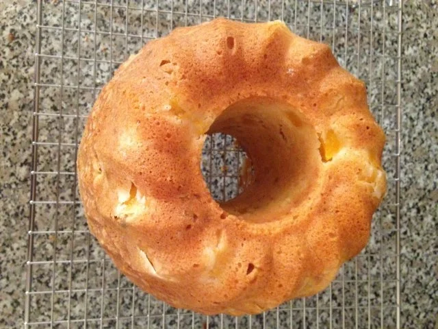 Rezept: Pfirsich-Muscato-Gugelhopf Bild Nr. 5 Pfirsich-Muscato-Gugelhopf - Rezept - Bild Nr. 5