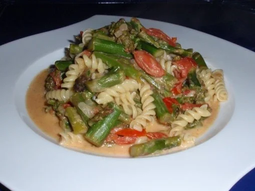 Grüner Spargel - Nudelpfanne - Rezept