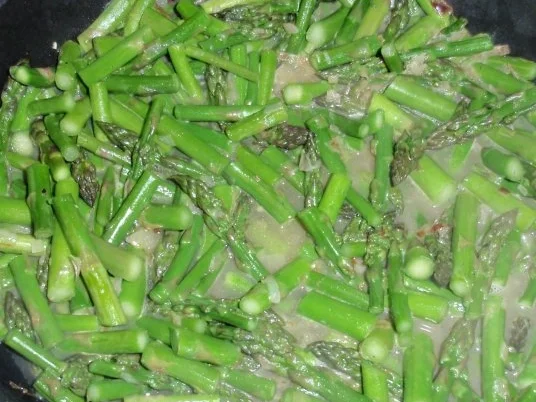 Grüner Spargel - Nudelpfanne - Rezept - Bild Nr. 5