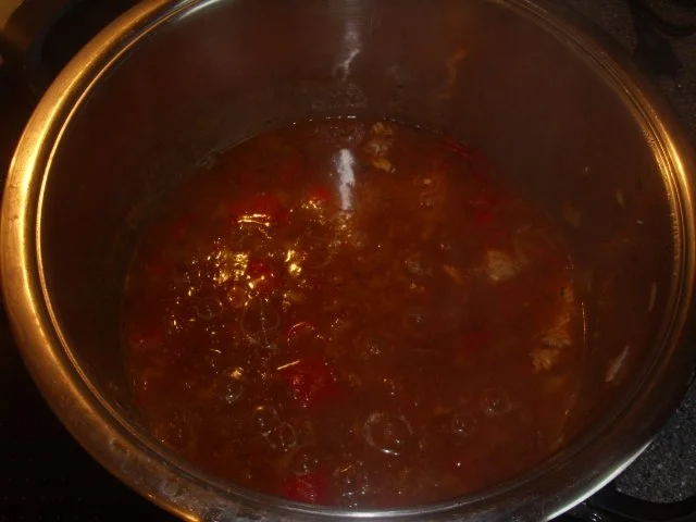 Putengulasch mit Bandnudeln - Rezept - Bild Nr. 3