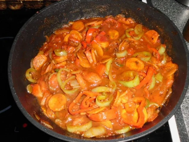 Rezept: Gefüllte Paprika, scharf und überbacken Bild Nr. 12 Gefüllte Paprika, scharf und überbacken - Rezept - Bild Nr. 12