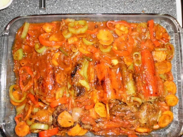 Rezept: Gefüllte Paprika, scharf und überbacken Bild Nr. 13 Gefüllte Paprika, scharf und überbacken - Rezept - Bild Nr. 13