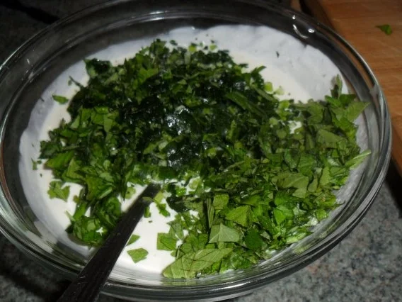 kräuterdipp mit seibling,glasierten möhren,kartoffeln,salat - Rezept - Bild Nr. 4