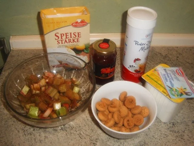 Rhabarber- Quark-Schichtdessert - Rezept - Bild Nr. 2