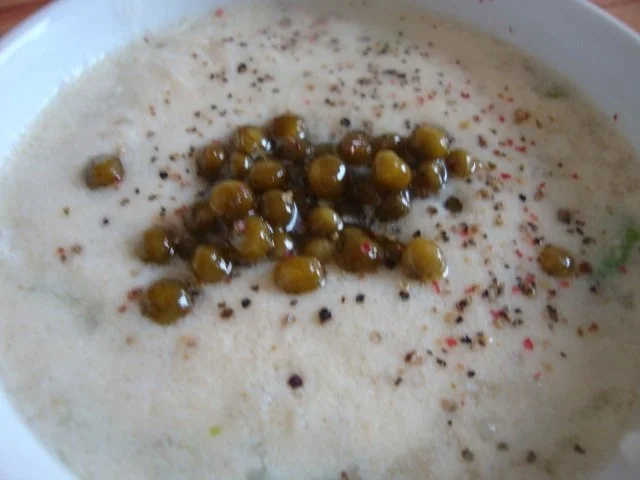 Spargel in legierter Limetten-Hühnersuppe mit "Butterchilli Erbsen" Topping - Rezept - Bild Nr. 2