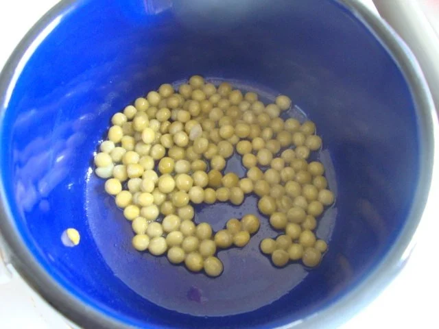 Spargel in legierter Limetten-Hühnersuppe mit "Butterchilli Erbsen" Topping - Rezept - Bild Nr. 7