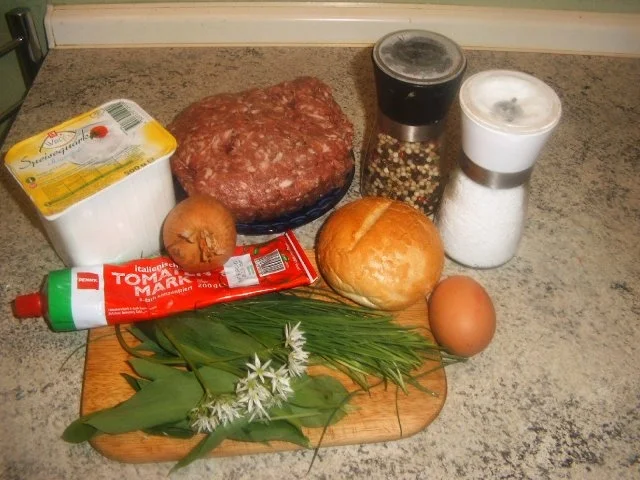 Rezept: Bärlauch-Schnittlauch -Bouletten Bild Nr. 2 Bärlauch-Schnittlauch -Bouletten - Rezept - Bild Nr. 2