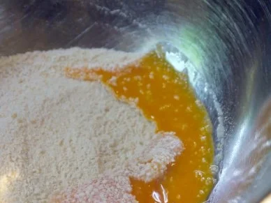 Hähnchenbrust unter Kürbiskernhaube mit Quinoa-Salat - Rezept - Bild Nr. 2