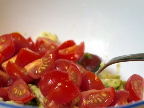 Hähnchenbrust unter Kürbiskernhaube mit Quinoa-Salat - Rezept - Bild Nr. 5