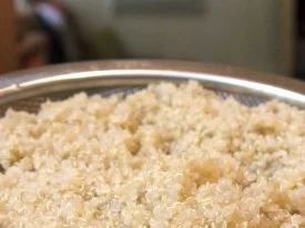 Hähnchenbrust unter Kürbiskernhaube mit Quinoa-Salat - Rezept - Bild Nr. 9