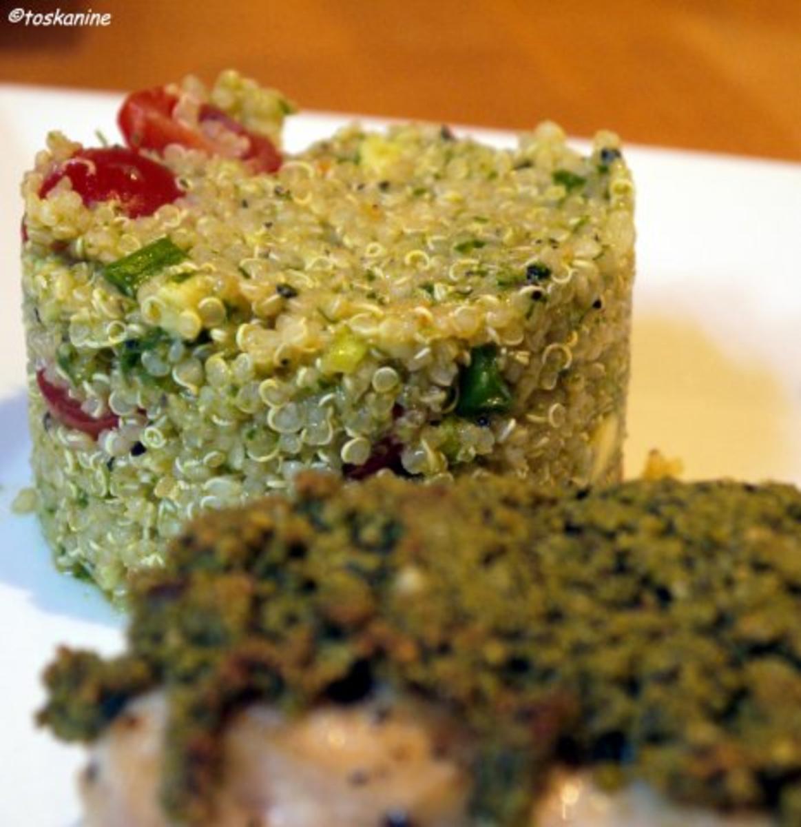 Bilder für Hähnchenbrust unter Kürbiskernhaube mit Quinoa-Salat - Rezept
