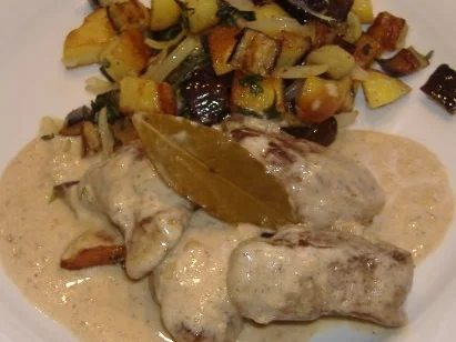 Schweinefilet mit Zimtsauce und Auberginen-Kartoffel-Gemüse - Rezept