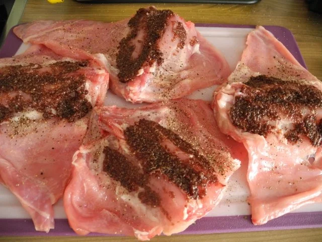 Rezept: Wild & Co : Gewickelte Kaninchenrückenteile mit Petersilien - Kartoffel - Stampf Bild Nr. 10 Wild & Co : Gewickelte Kaninchenrückenteile mit Petersilien - Kartoffel - Stampf - Rezept - Bild Nr. 10