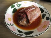 Wild & Co : Gewickelte Kaninchenrückenteile mit Petersilien - Kartoffel - Stampf - Rezept