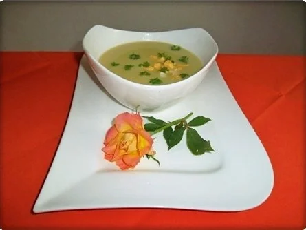 Spargelcremesuppe mit Eierstückchen - Rezept - Bild Nr. 21