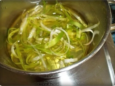 Spargelcremesuppe mit Eierstückchen - Rezept - Bild Nr. 7