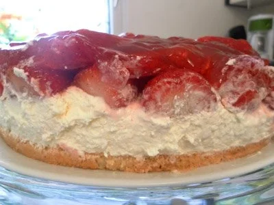 Erdbeertorte auf Sahnebett - Rezept - Bild Nr. 3