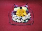 Apple Crumble mit einer Komposition aus Vanille-Mango-Eis an feiner Bourbon-Vanille-Sauce - Rezept