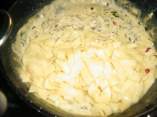 Bandnudeln in Bärlauchsoße - Rezept - Bild Nr. 7