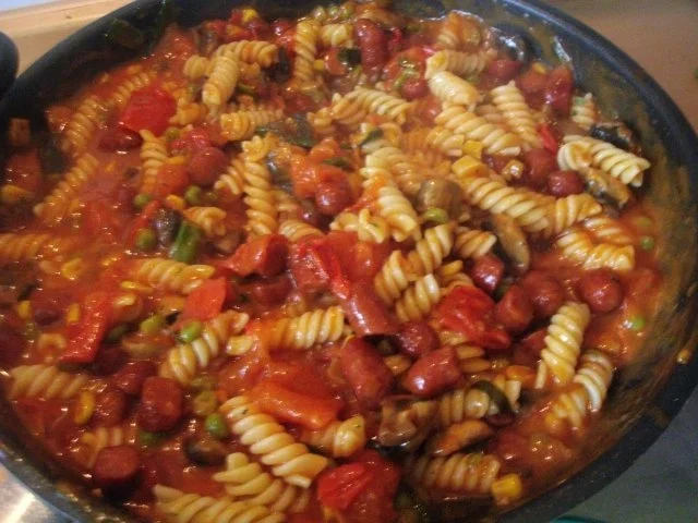 Cabanossipfanne mit Gemüse ,Tomaten und Nudeln - Rezept - Bild Nr. 12