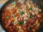 Cabanossipfanne mit Gemüse ,Tomaten und Nudeln - Rezept