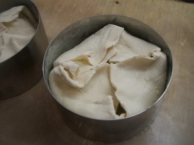 Rezept: Pikantes Backen: Spargel-Lauch-Gemüse im Blätterteig versteckt Bild Nr. 9 Pikantes Backen: Spargel-Lauch-Gemüse im Blätterteig versteckt - Rezept - Bild Nr. 9