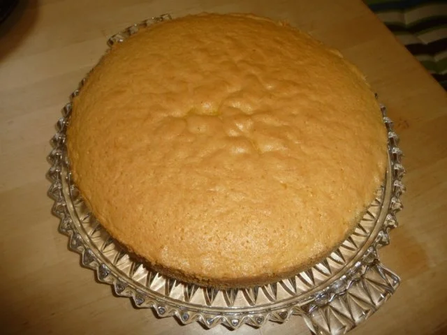 Rezept: Zitronen-Rhabarber-Torte Bild Nr. 3 Zitronen-Rhabarber-Torte - Rezept - Bild Nr. 3