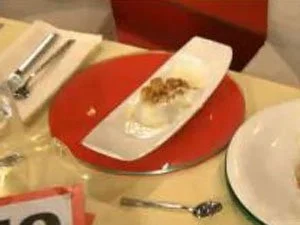 Kabeljau mit Birnen-Pinien-Chutney und Beurre blanc à la de Santis - Rezept