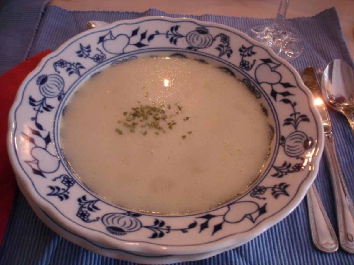 Bilder für Spargelsuppe à la Papa - Rezept