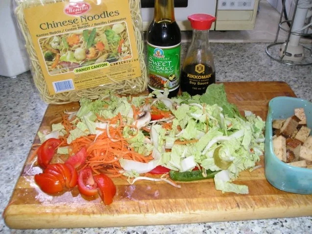 Wokgemüse mit Räuchtofu und Chinese Noodels - Rezept - Bild Nr. 2