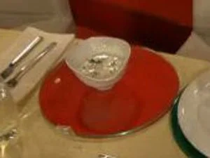 Rezept: Cremesuppe von der Schwarzwurzel mit Curryhuhn (Patrick Nuo) Cremesuppe von der Schwarzwurzel mit Curryhuhn (Patrick Nuo) - Rezept