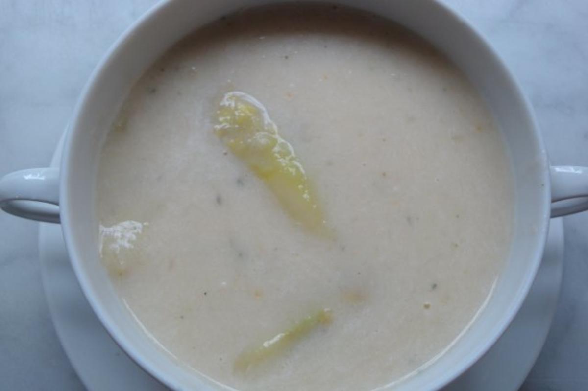 Spargelcremesuppe weiß - Rezept