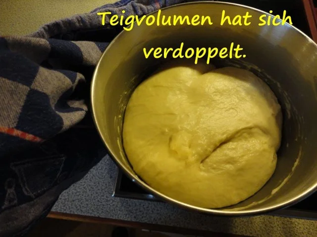 Riesen Hefe Striezel - 9 fach geflochten - Rezept - Bild Nr. 9