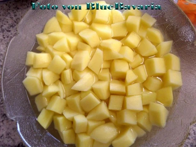 Eintöpfe: Kartoffel-Möhren-Eintopf mit Mettenden - Rezept - Bild Nr. 3