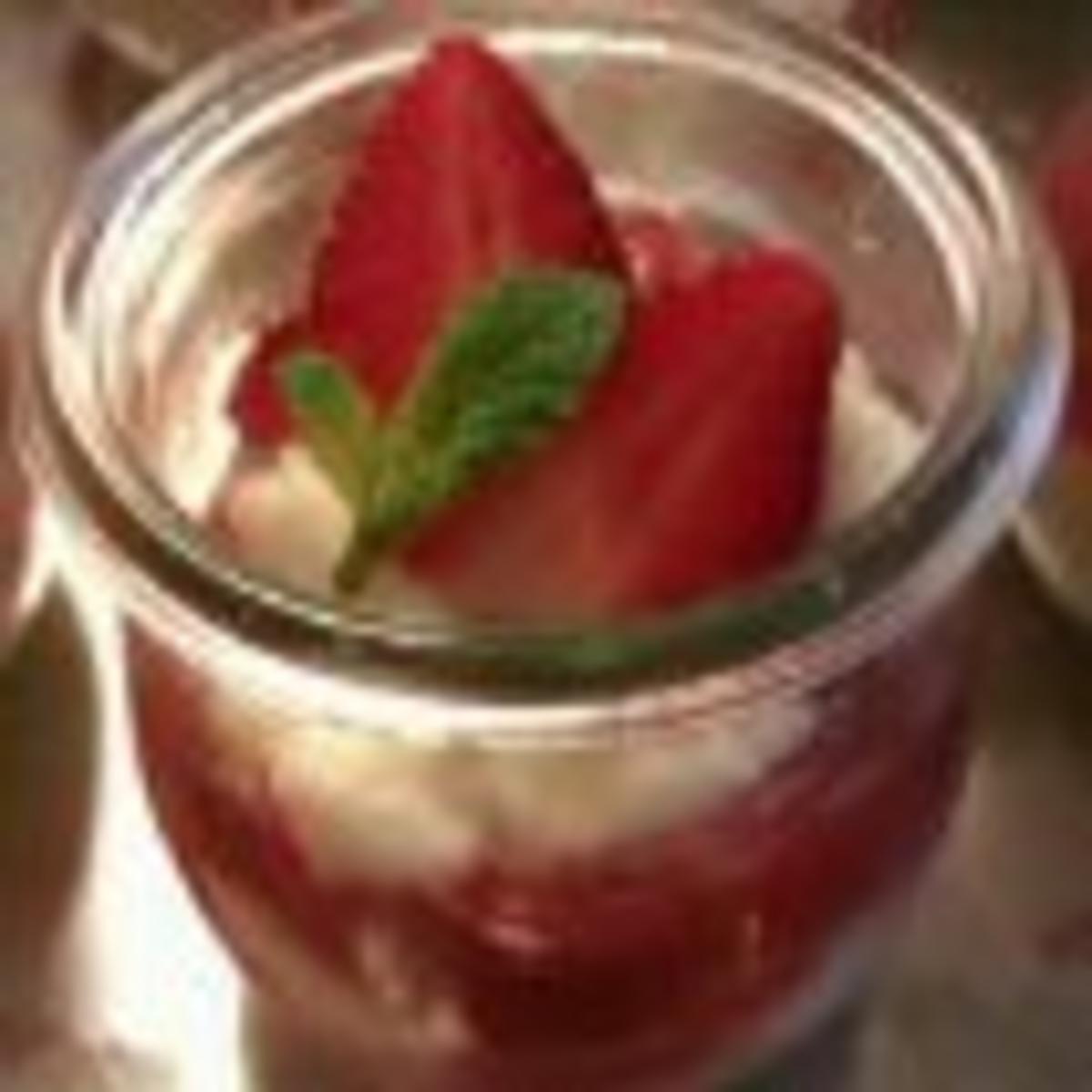 Erdbeer-Rhabarber- Grießdessert - Rezept