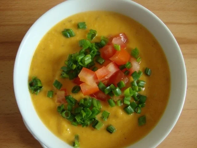 Rezept: Süßkartoffelsüppchen mit "Tomaten Topping" Bild Nr. 3 Süßkartoffelsüppchen mit "Tomaten Topping" - Rezept - Bild Nr. 3