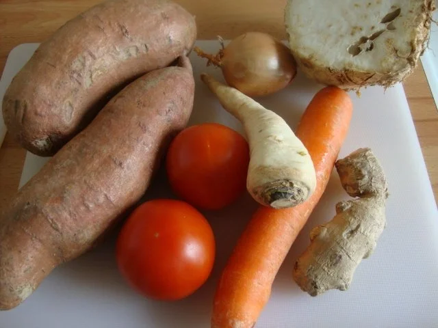 Rezept: Süßkartoffelsüppchen mit "Tomaten Topping" Bild Nr. 4 Süßkartoffelsüppchen mit "Tomaten Topping" - Rezept - Bild Nr. 4