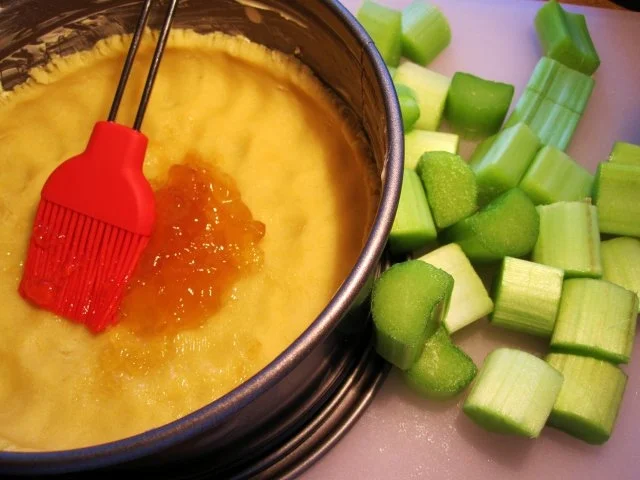 Rhabarber-Zwerg (18 cm Durchmesser) mit Streuseln drauf ... - Rezept - Bild Nr. 5