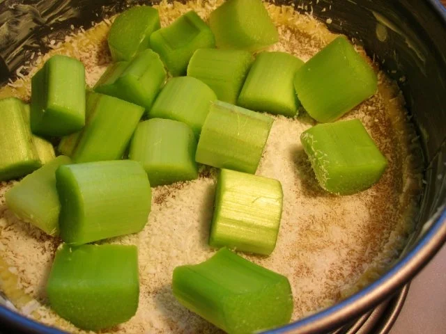 Rhabarber-Zwerg (18 cm Durchmesser) mit Streuseln drauf ... - Rezept - Bild Nr. 6