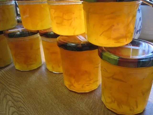 Rhabarber-Zwerg (18 cm Durchmesser) mit Streuseln drauf ... - Rezept - Bild Nr. 4