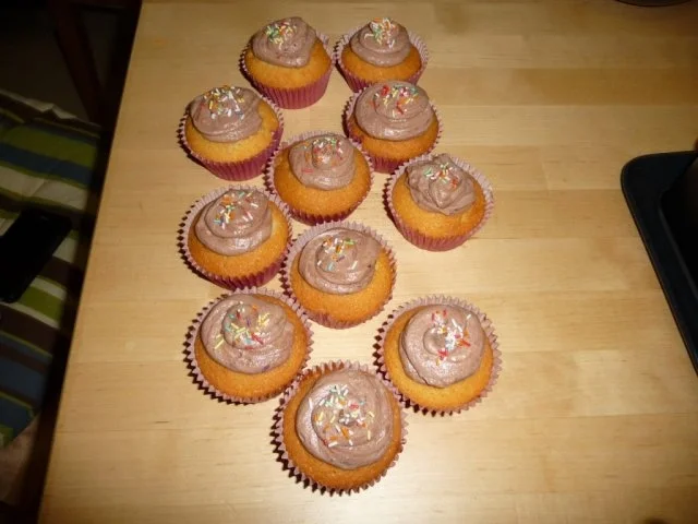 Rezept: Tortenbausatz - Schnelle einfache Buttercreme Bild Nr. 5 Tortenbausatz - Schnelle einfache Buttercreme - Rezept - Bild Nr. 5