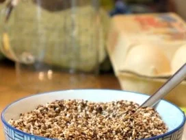 Sesam-Honig-Parfait mit Schokoladensauce - Rezept - Bild Nr. 2