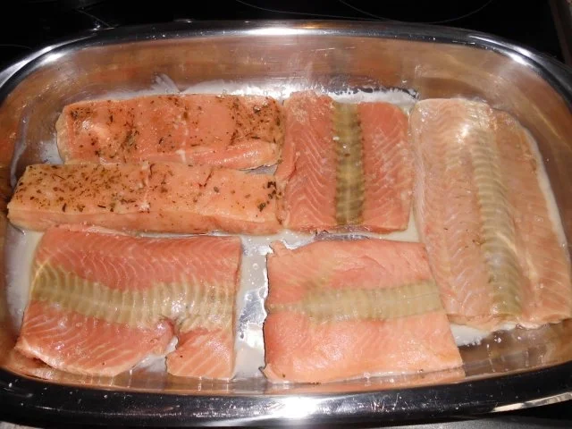 Rezept: Lachsfilet unter einer Bruschetta-Haube>> Bild Nr. 4 Lachsfilet unter einer Bruschetta-Haube>> - Rezept - Bild Nr. 4