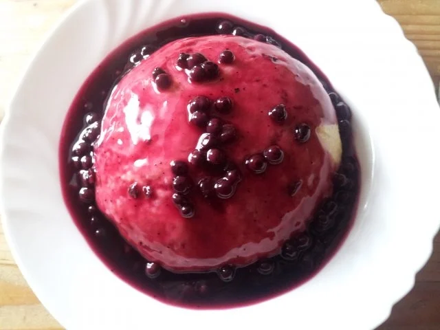 Hefeklöße mit Waldheidelbeeren - Rezept - Bild Nr. 5