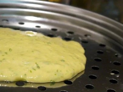 Rezept: Bärlauch-Spätzle mit Parmesan-Sauce Bild Nr. 6 Bärlauch-Spätzle mit Parmesan-Sauce - Rezept - Bild Nr. 6