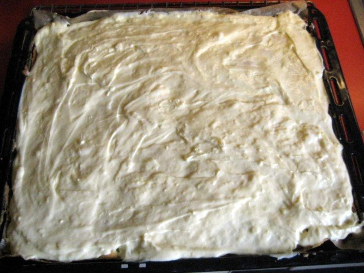 Rhabarberkuchen mit Vanille - Schmand - Guss - Rezept - Bild Nr. 11