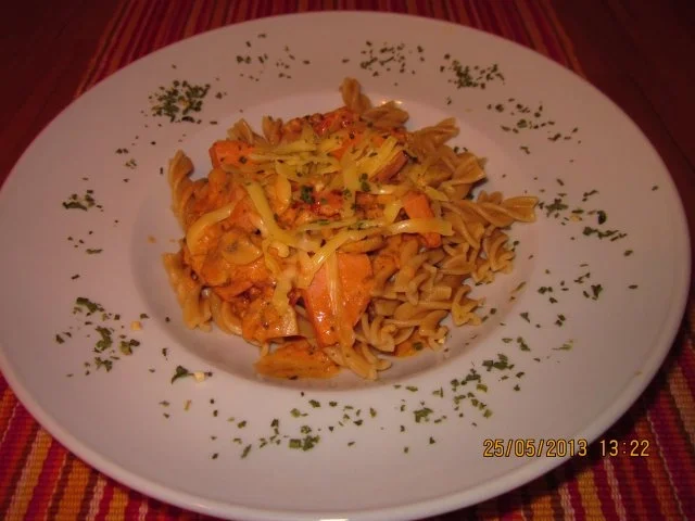 Rezept: Nudelsoße mit Fleischwurst Nudelsoße mit Fleischwurst - Rezept