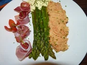 SPARGEL: Grüner Spargel an Schwarzwälder schinken & KaPü mit Möhren - Rezept