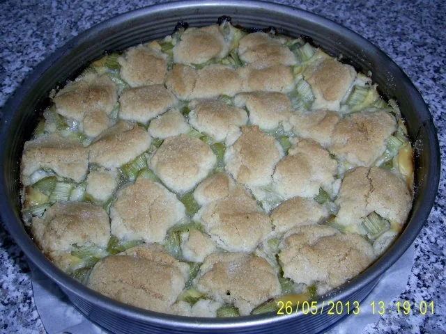 Rezept: Streuselkuchen mit Rhabarber Streuselkuchen mit Rhabarber - Rezept