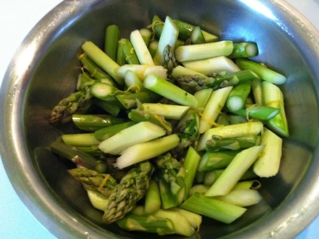 Rezept: Zitronen-Risotto mit grünem Spargel Bild Nr. 2 Zitronen-Risotto mit grünem Spargel - Rezept - Bild Nr. 2